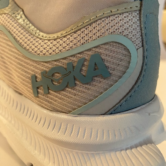 Hoka Beige and Light Blue Running Shoes - Picture 8 of 13
